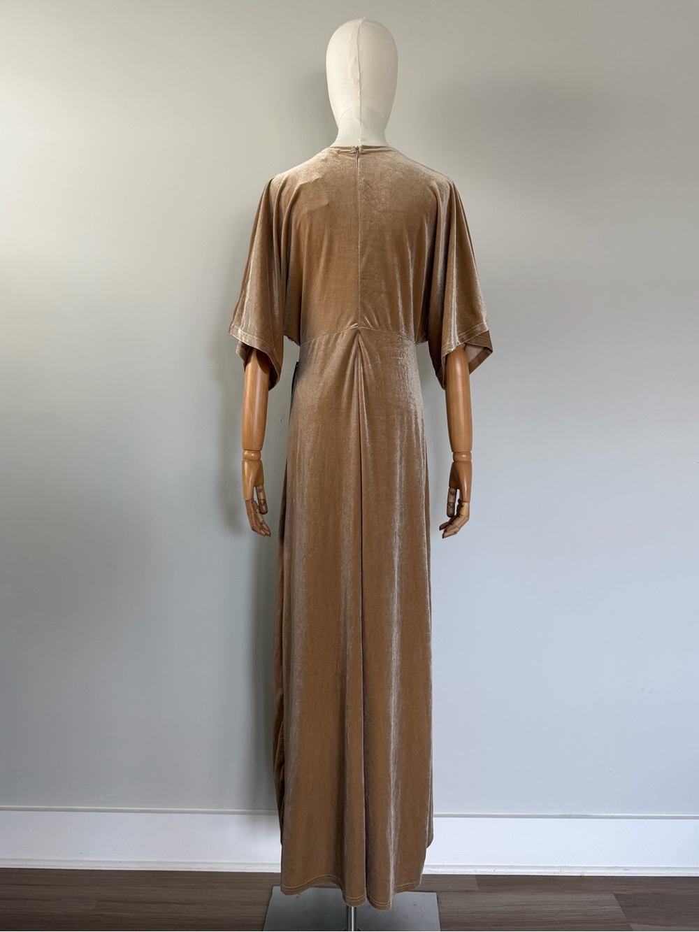 NWT Urban Outfitters WYLDR Velvet V-Neck Maxi Dress Sand Sable Size L - Picture 7 of 16